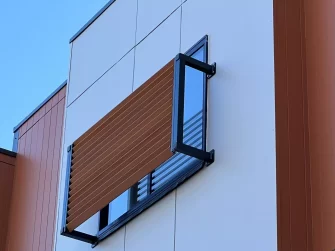 LOUVER SCREEN