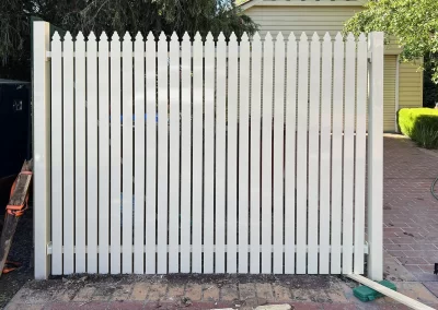 Vertical Picket