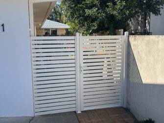 Pedestrian gate